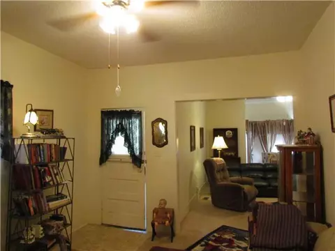 412 E Warner Ave, Guthrie, OK 73044 photo 3