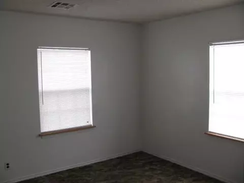 103 E Lockheed, Midwest City, OK 73110 photo 9