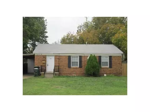103 E Lockheed, Midwest City, OK 73110 photo 2