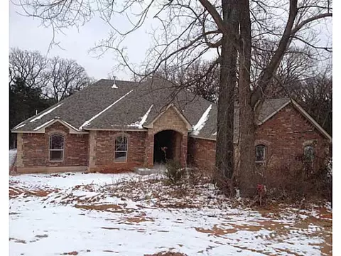 12282 Maple Rdg, Guthrie, OK 73044 photo 1