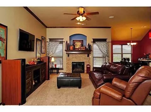 3001 Brookstone Ct, Moore, OK 73160 photo 3