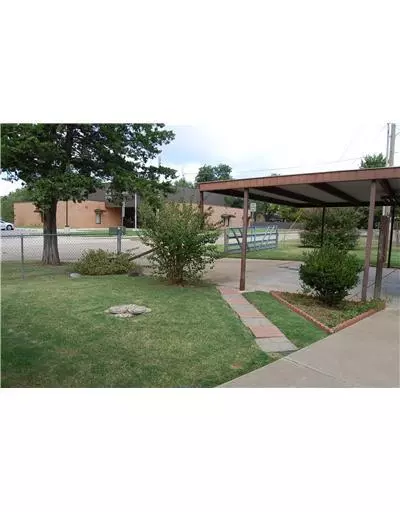 101 E 12th St, Edmond, OK 73034 photo 13