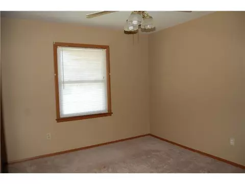 101 E 12th St, Edmond, OK 73034 photo 9