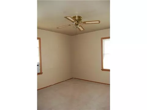 101 E 12th St, Edmond, OK 73034 photo 8