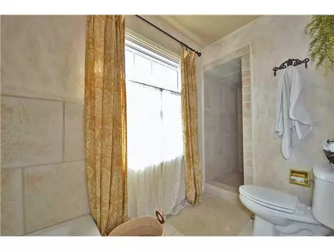 2013 Robin Rd, Edmond, OK 73034 photo 16