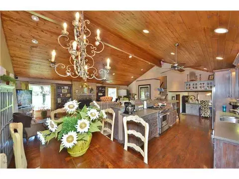 2013 Robin Rd, Edmond, OK 73034 photo 9