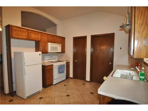 2405 Augusta Dr, Moore, OK 73160 photo 6