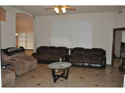 2405 Augusta Dr, Moore, OK 73160 photo 3