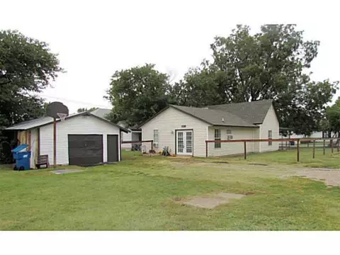 203 SW 2nd St, Tuttle, OK 73089 photo 17