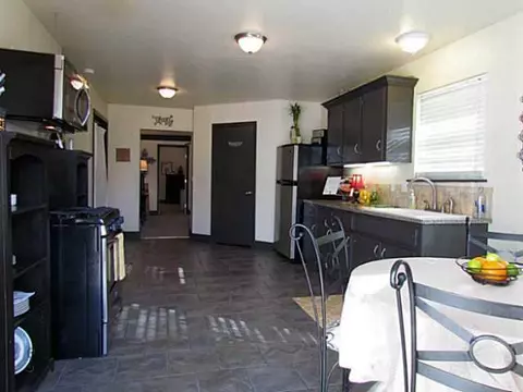 203 SW 2nd St, Tuttle, OK 73089 photo 5