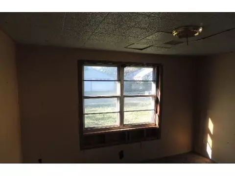 405 W W Pne, Tuttle, OK 73089 photo 2