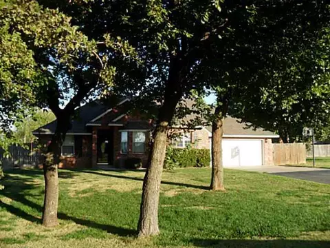 1853 Ruby Dr, Blanchard, OK 73010 photo 1