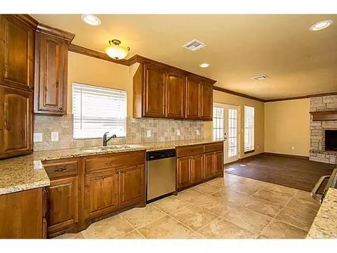 3600 E 44th St, Edmond, OK 73013 photo 5