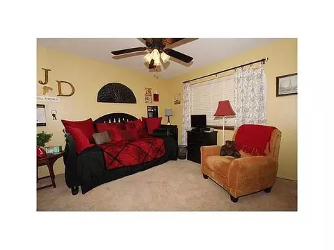 1220 Devonshire Ct, Edmond, OK 73034 photo 5