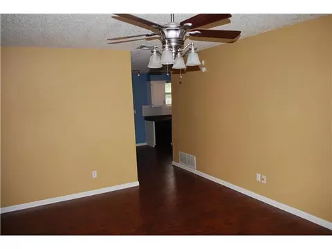 1009 Gale, Moore, OK 73160 photo 2