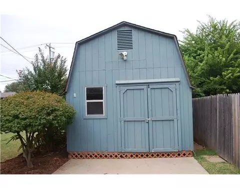 1009 Gale, Moore, OK 73160 photo 11