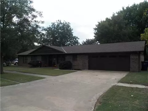 321 S Maple St, Crescent, OK 73028 photo 1