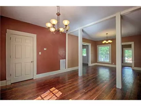 211 E Mansur Ave, Guthrie, OK 73044 photo 4