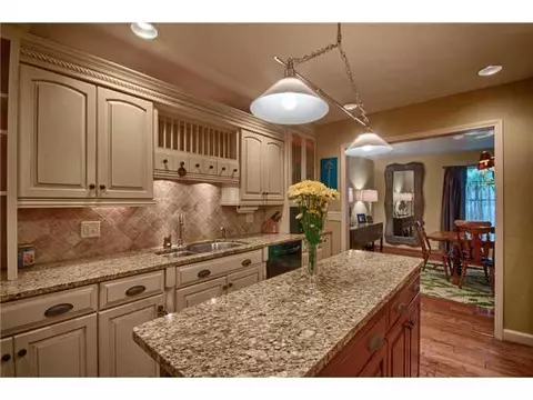 1701 Eagle Dr, Edmond, OK 73034 photo 4