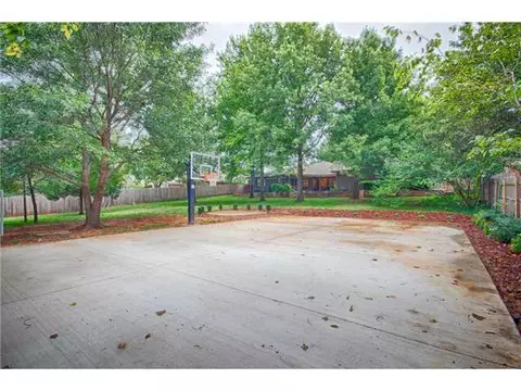 1701 Eagle Dr, Edmond, OK 73034 photo 11