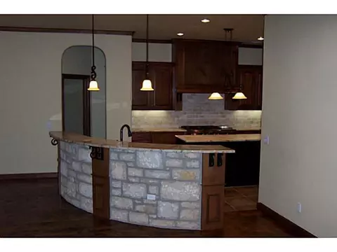 1912 Lago Dr, Moore, OK 73160 photo 6