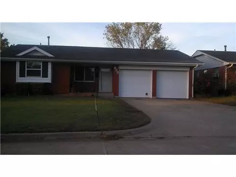833 Gale, Moore, OK 73160 photo 1