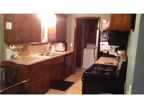833 Gale, Moore, OK 73160 photo 3