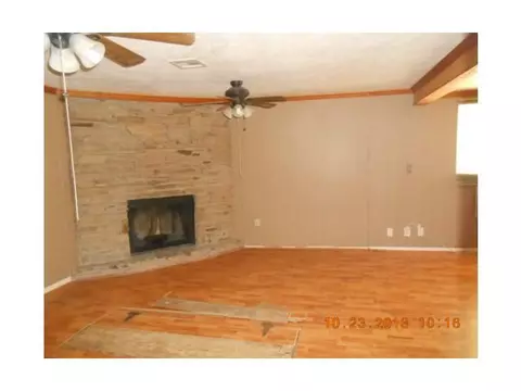 21740 Eighth St, Hinton, OK 73047 photo 3