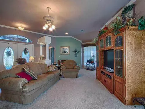 4104 Frontier Ln, Tuttle, OK 73089 photo 4