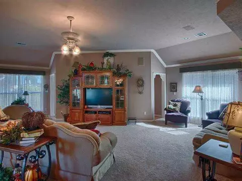 4104 Frontier Ln, Tuttle, OK 73089 photo 5