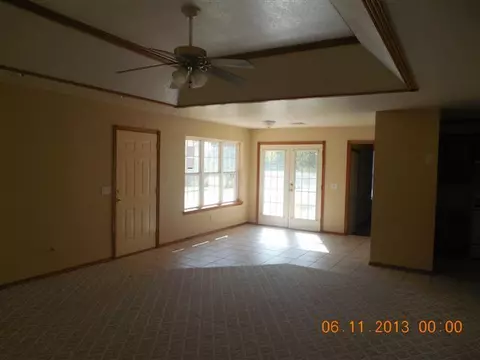 29411 Memorial Rd, Mcloud, OK 74851 photo 3