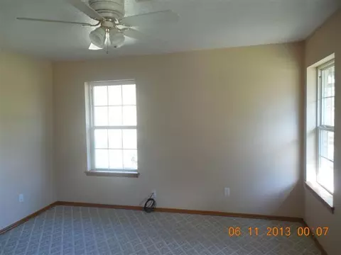 29411 Memorial Rd, Mcloud, OK 74851 photo 13