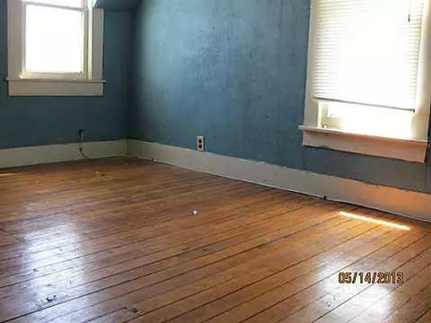 716 W Broadway, Mcloud, OK 74851 photo 3