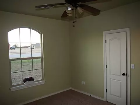 282 Kusek Cir, Harrah, OK 73045 photo 16