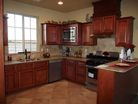 282 Kusek Cir, Harrah, OK 73045 photo 2