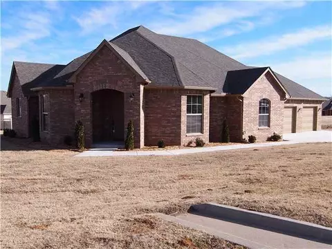 282 Kusek Cir, Harrah, OK 73045 photo 1