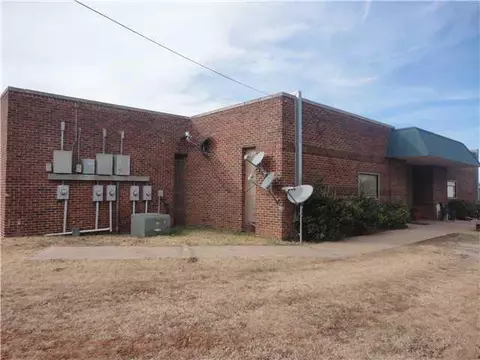 101 S 4th Units Abcd, Verden, OK 73092 photo 4