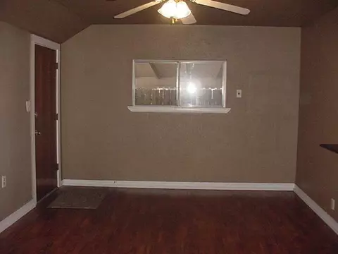 205 W Holly, Tuttle, OK 73089 photo 5