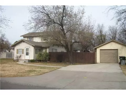 801 E Frank, Norman, OK 73071 photo 2
