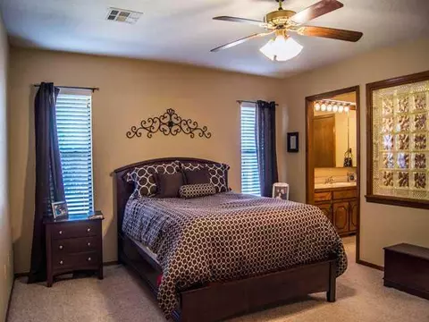 129 E Mesa Verde St, Yukon, OK 73099 photo 19