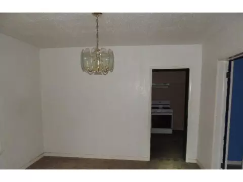 208 SW 3rd St, Tuttle, OK 73089 photo 7