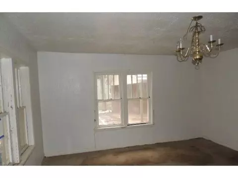208 SW 3rd St, Tuttle, OK 73089 photo 6