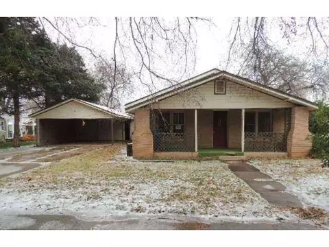 208 SW 3rd St, Tuttle, OK 73089 photo 1