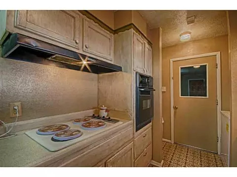 3004 N Thompkins Ave, Bethany, OK 73008 photo 9