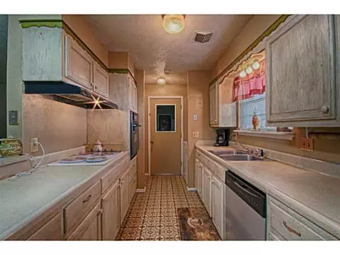 3004 N Thompkins Ave, Bethany, OK 73008 photo 7