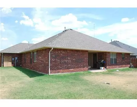 9413 Button Ave, Moore, OK 73160 photo 20