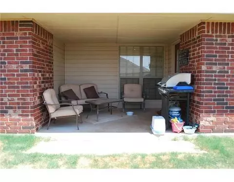 9413 Button Ave, Moore, OK 73160 photo 19