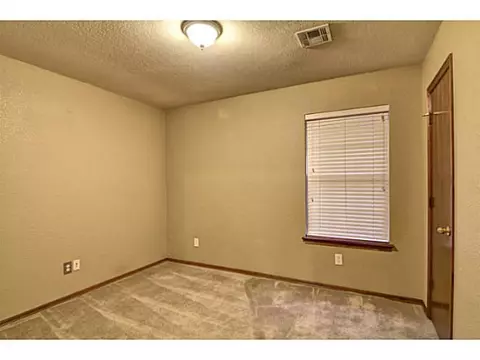 4025 Madison Ave, Moore, OK 73160 photo 6