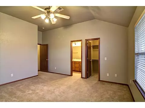 4025 Madison Ave, Moore, OK 73160 photo 8