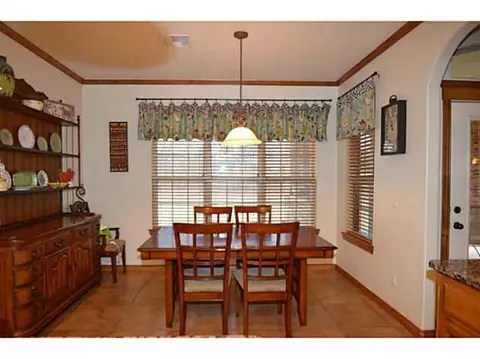 4713 Talon Ln, Tuttle, OK 73089 photo 9